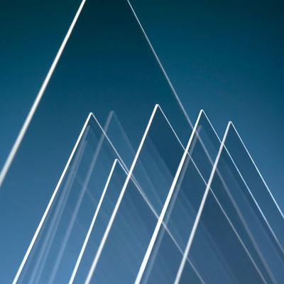 Buon prezzo 0.4mm 0.5mm 0.7mm 1.1mm Original Ultra Clear Glass Sheet per il substrato di vetro per l'esposizione in linea