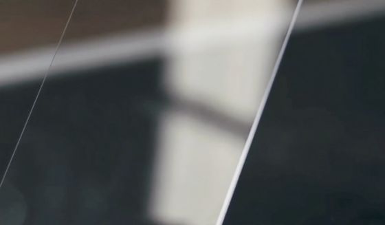 Buon prezzo Vetro in calce di soda ultra trasparente per pannelli di interruttore a contatto spessore 0,5 mm resistenza elevata CS 600-750Mpa in linea