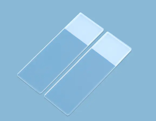 Buon prezzo Ultra Thin Clear 1.0mm Soda Lime Glass For Microscope Slides Manufacturing in linea