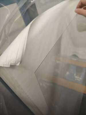 Fogli di vetro di aluminosilicato medio con bordi ruvidi stile di design moderno ottimizzato per la durata e le prestazioni durature